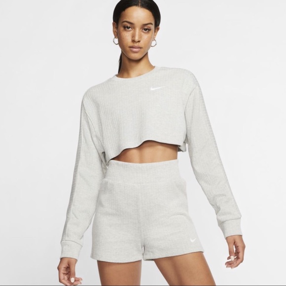 nike seasonal ribbed shorts